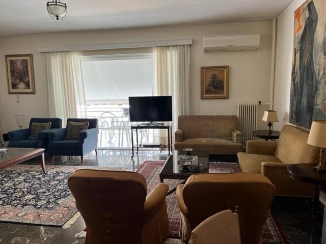 Spacious And Sunny Appartment In Cholargos Athens Exterior photo