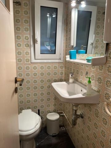 Spacious And Sunny Appartment In Cholargos Athens Exterior photo
